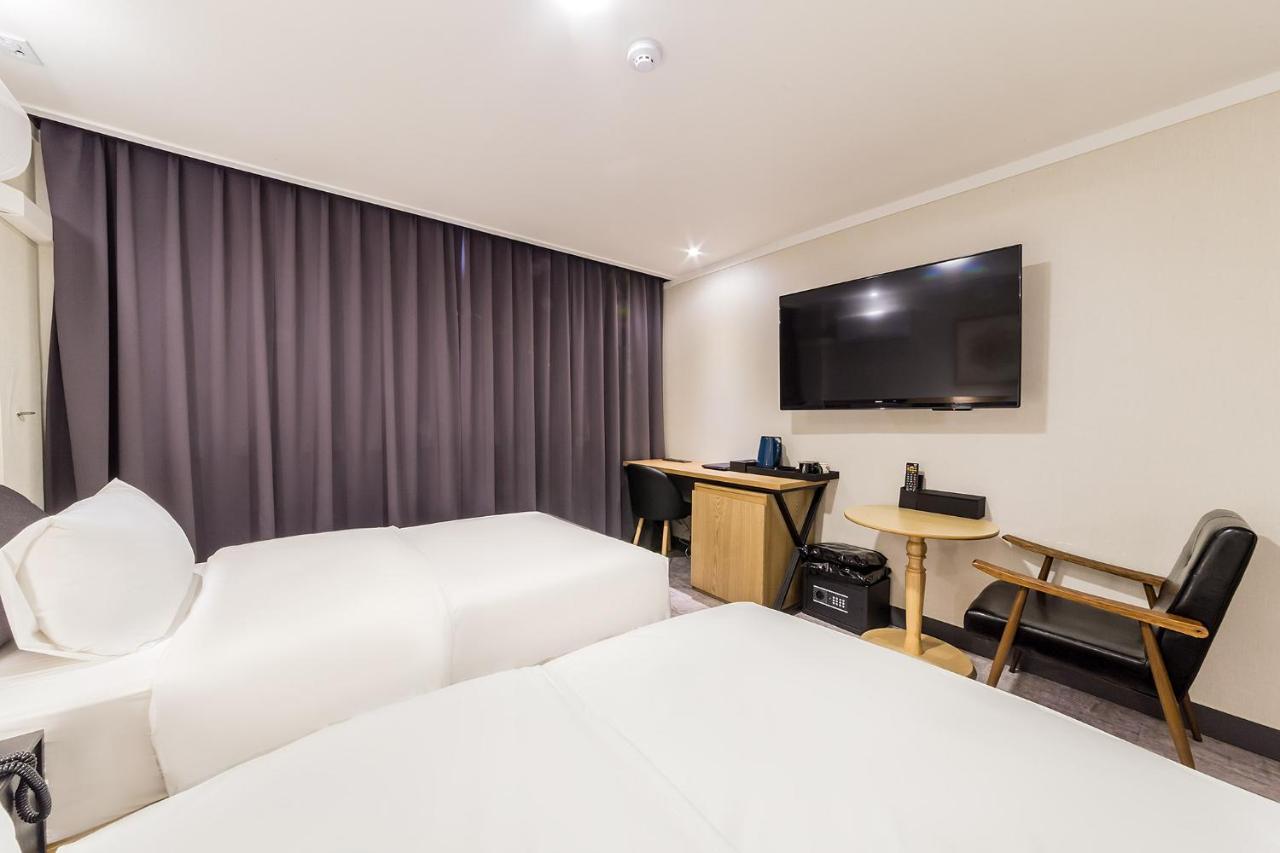 Pyeongtaek Stay Tourist Hotel Экстерьер фото